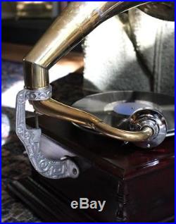 RCA Victoria Gramaphone or Gramophone w Horn Antique Replica Non Working