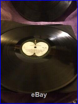 The Beatles vinyl White Album, MONO M/P. UK. No 0043223 Low Num. 1968. VG/VGP