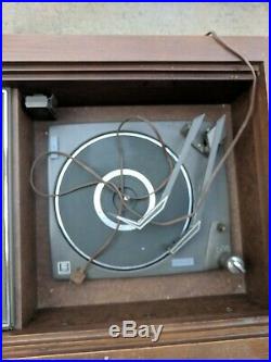 Vintage Magnavox Stereo Vinyl Record Console Phonograph AM/FM Radio 1p3410 works